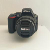 BUNDLE Nikon D5500 con 18-55 AF-S VR + altro