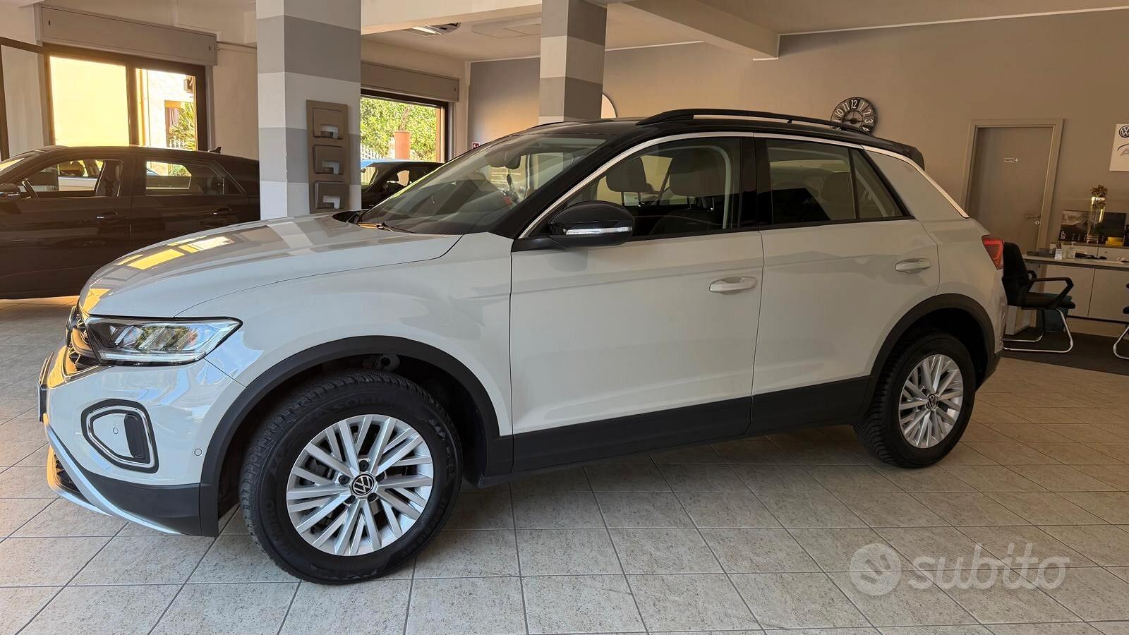 Volkswagen T-Roc 2022 photo 2