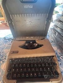 Macchina da scrivere