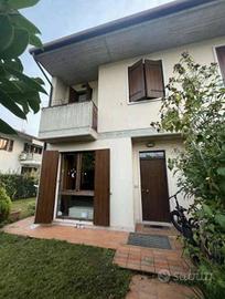 Immobile in asta di 189 m² con 4 locali e box auto