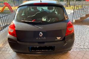 Renault Clio anno 2004