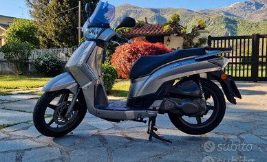 Kymco people s 200i