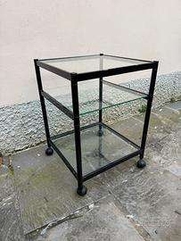 Tavolino comodono metallo nero e vetro vintage