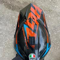 Casco agv ax8 carbon