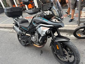 CF MOTO MT800