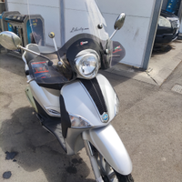 Scooter liberty 150