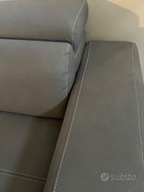 Divano 4 posti con penisola