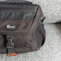 Borsa LowePro per Pentax, Canon, Nikon, Sony .....