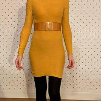 Abito in maglia color senape