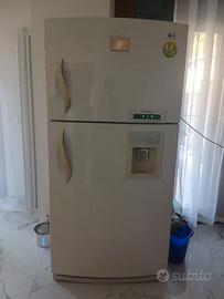 Frigorifero Combinato LG NoFrost con Dispenser – O