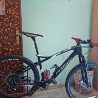 Mountain bike 27.5 carbonio