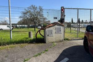 Deposito di 2.000mq / Posti auto