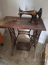 Macchina da Cucire SINGER con Mobiletto
