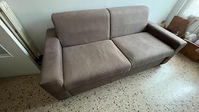 Divano letto matrimoniale