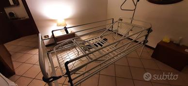 Letto ospedaliero motorizzato