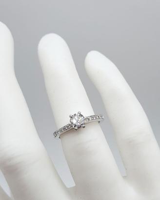 COD.659.26 ANELLO "REGINA"