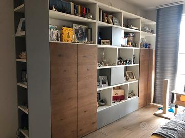Libreria-mobile porta tv- divano-poltrona