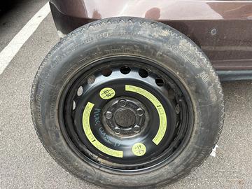 Rutino di scorta da 16 per Mercedes