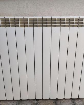 Radiatore in alluminio termosifone 13 elementi