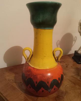 vaso dipinto a mano