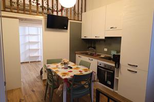 Monolocale finemente arredato