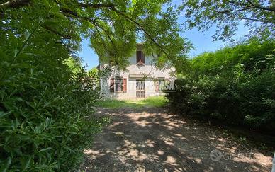 APPARTAMENTO AL PIANO TERRA CON AMPIO GIARDINO