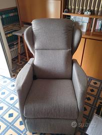 poltrona con motore e vibromassaggio 