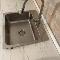 lavello cucina con miscelatore/doccino