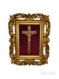 Crocifisso Antico Incorniciato in Stile Barocco 