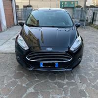 Ford fiesta titanium benzina-GPL Anno 2016
