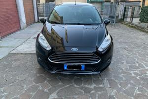 Ford fiesta titanium benzina-GPL Anno 2016