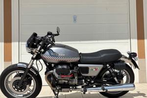 Moto Guzzi T5 café racer