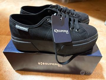 Superga Total Black con zeppa taglia 37 e mezzo