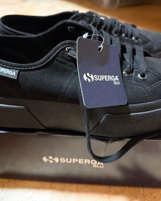 Superga Total Black con zeppa taglia 37 e mezzo