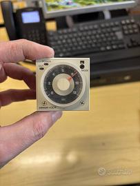 Finder Tipo 60.12 – Temporizzatore industriale