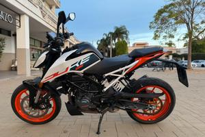 KTM Duke 125