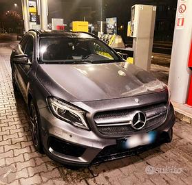 MERCEDES GLA 200 DIESEL ALLESTIMENTO AMG AUTOMATIC