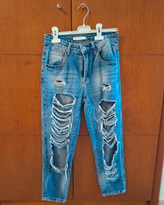 Jeans strappato donna