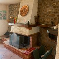 Terratetto in pietra con vista panoram Sermezzana