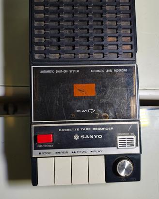 Mangianastri registratore Sanyo M1503