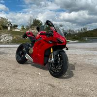 Ducati Panigale V4S