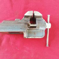 Morsa da banco Sigur da 100 mm.