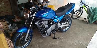 moto Kawasaki Er5 