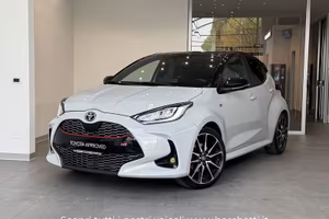 Toyota Yaris Hybrid GR Sport MY22