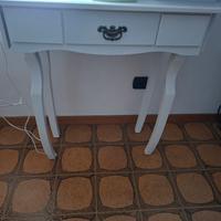 Mobiletto bianco