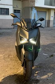 XMAX 300