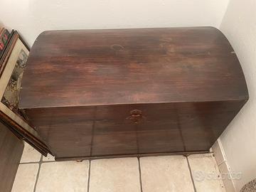 Scrigno cassapanca baule massello arte povera