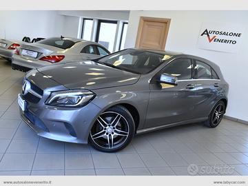 MERCEDES-BENZ A 200 d Automatic Premium