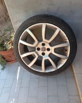 Cerchi in lega e gomme