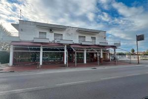 Fabbricato su due livelli a Capaccio-Paestum